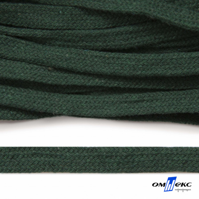 Шнур плетеный d-8 мм плоский, 70% хлопок 30% полиэстер, уп.85+/-1 м, цв.1016-т.зеленый - купить в Арзамасе. Цена: 742.50 руб.